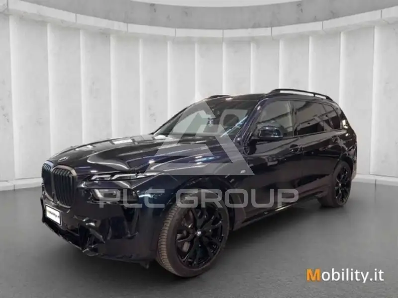 2025 BMW X7
