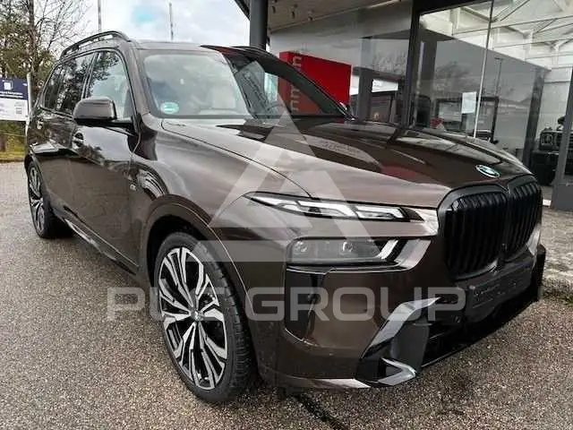 2025 BMW X7