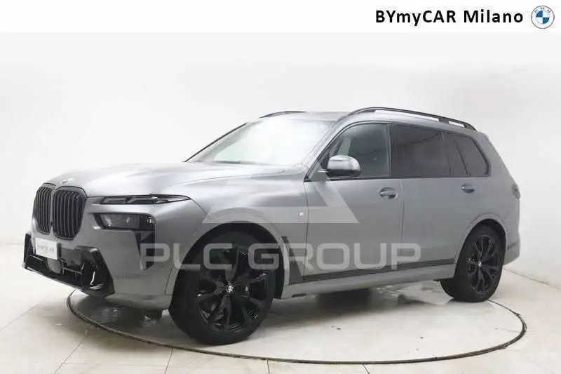 2025 BMW X7