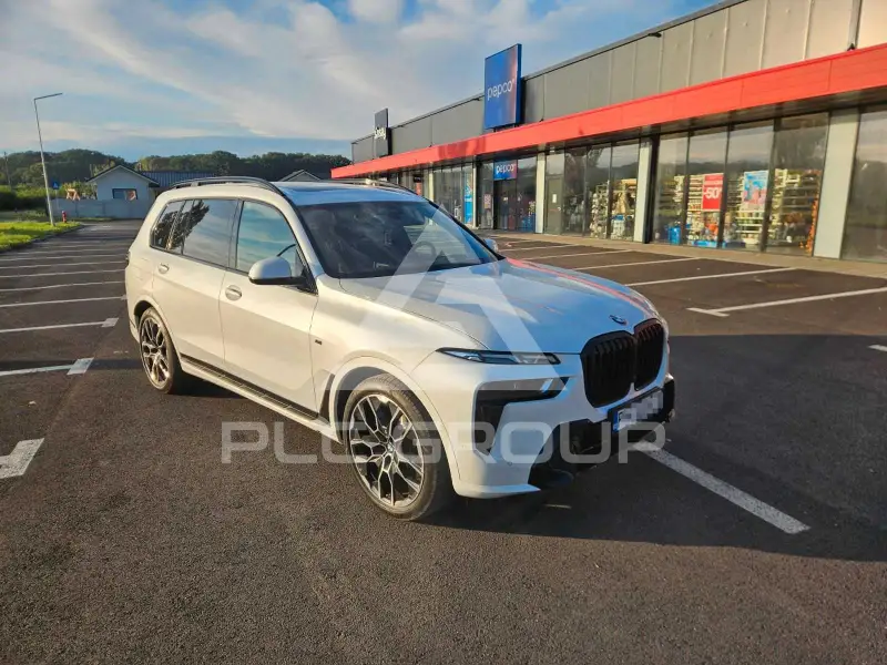 2025 BMW X7