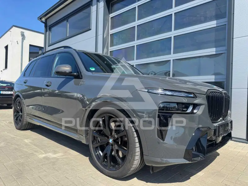2025 BMW X7