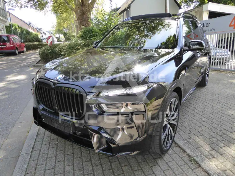 2025 BMW X7