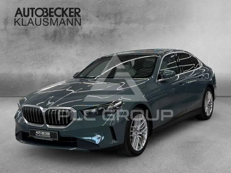 2025 BMW 520