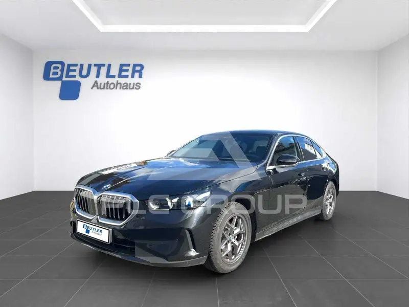 2025 BMW 520