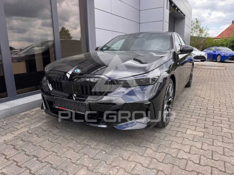 2025 BMW 520
