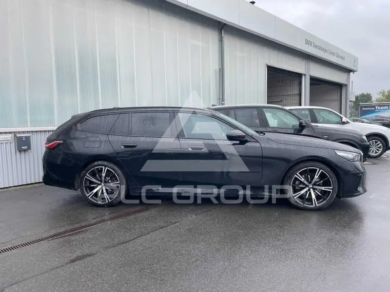 2025 BMW 520