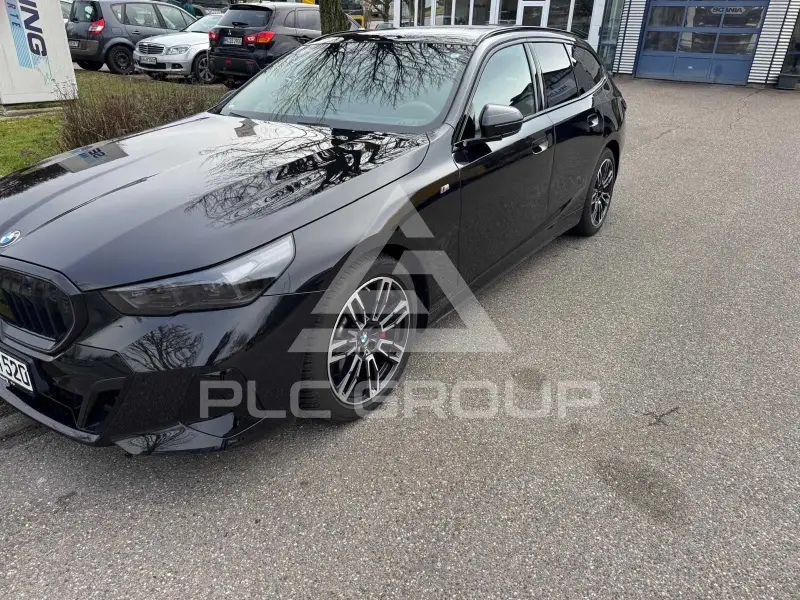 2025 BMW 520