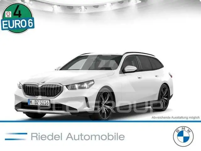 2025 BMW 520