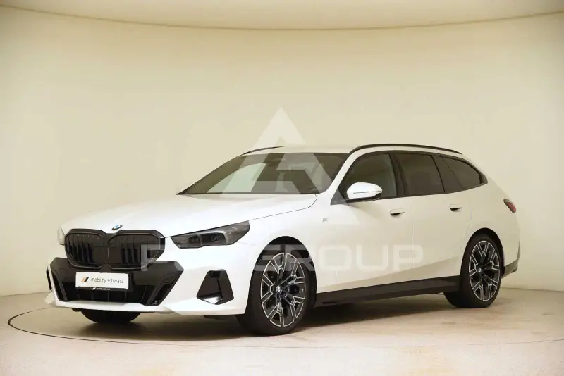 2025 BMW 520