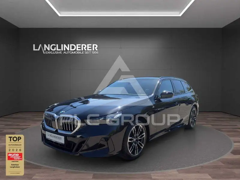 2025 BMW 520