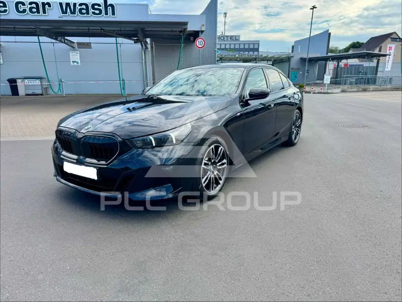 2025 BMW 520