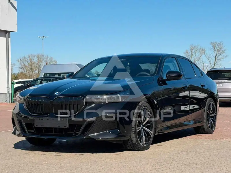 2025 BMW 520