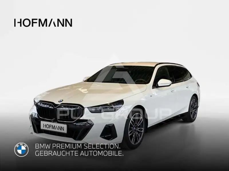 2025 BMW 520