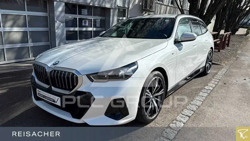 2025 BMW 520