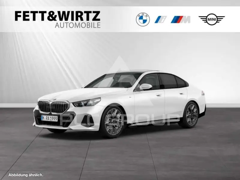 2025 BMW 520
