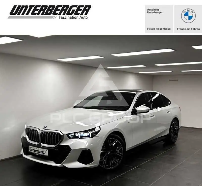 2025 BMW 520
