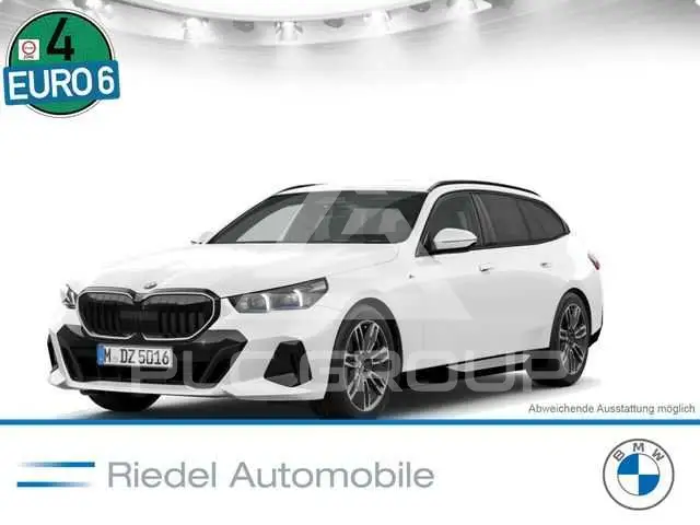 2025 BMW 520