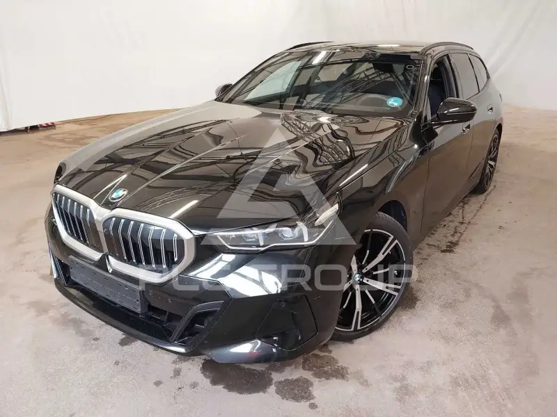 2025 BMW 520