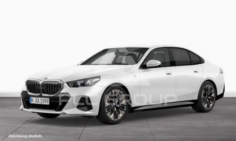 2025 BMW 520