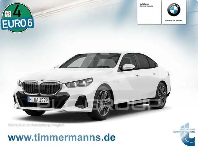 2025 BMW 520