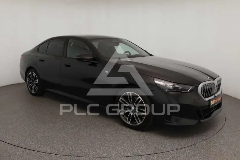 2025 BMW 520