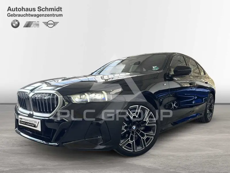 2025 BMW 520