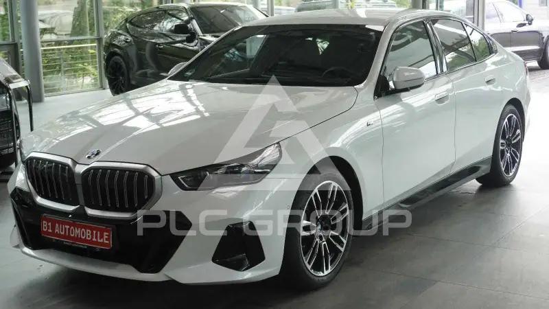 2025 BMW 520