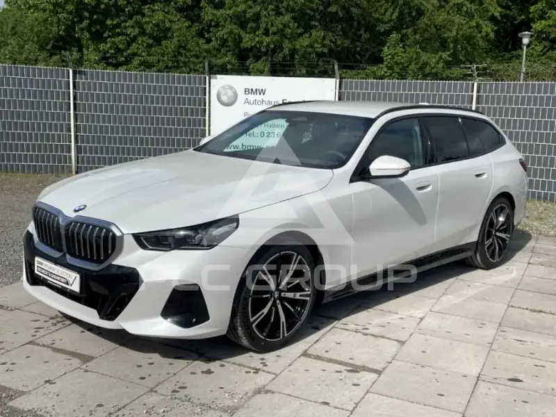 2025 BMW 520