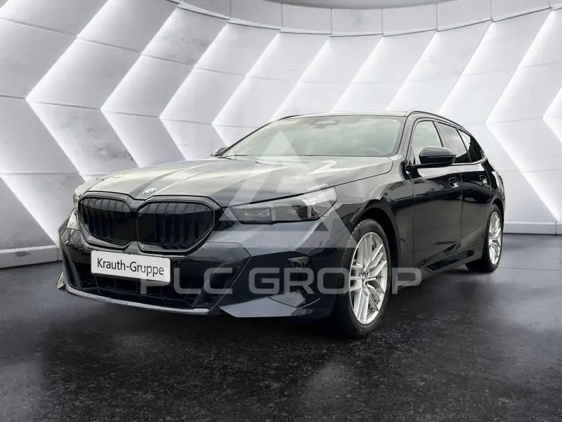2025 BMW 520