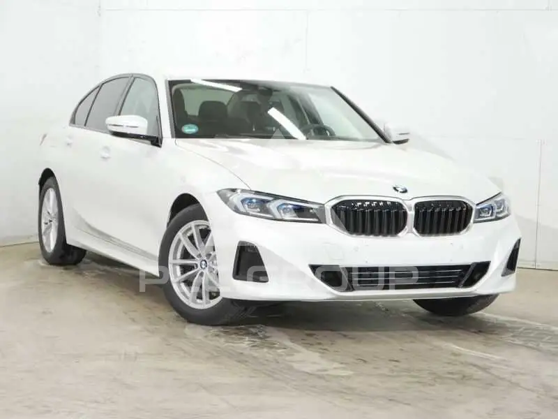 2025 BMW 318