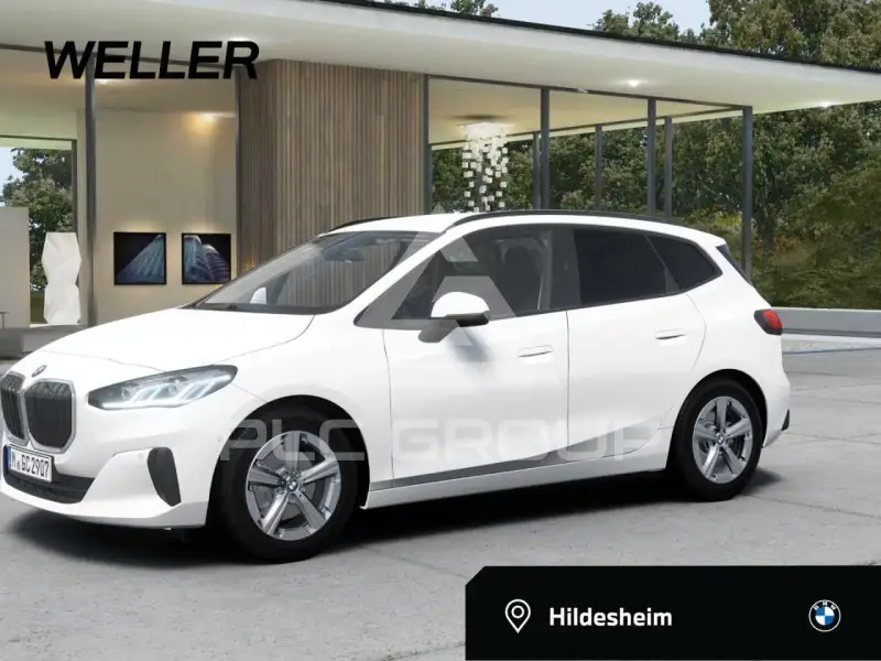 2025 BMW 220