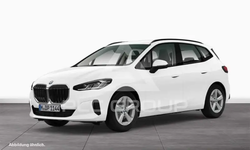 2025 BMW 220