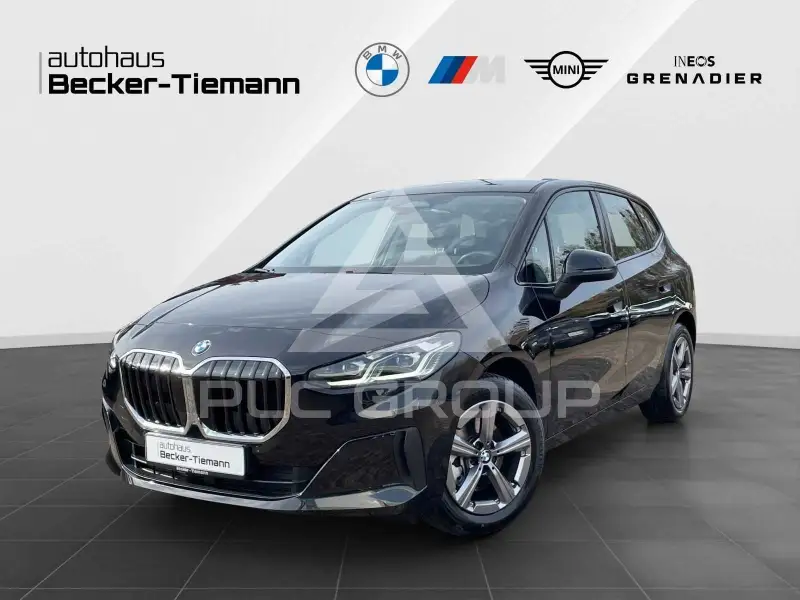2025 BMW 220