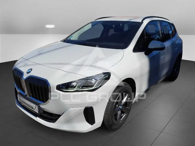 2025 BMW 220