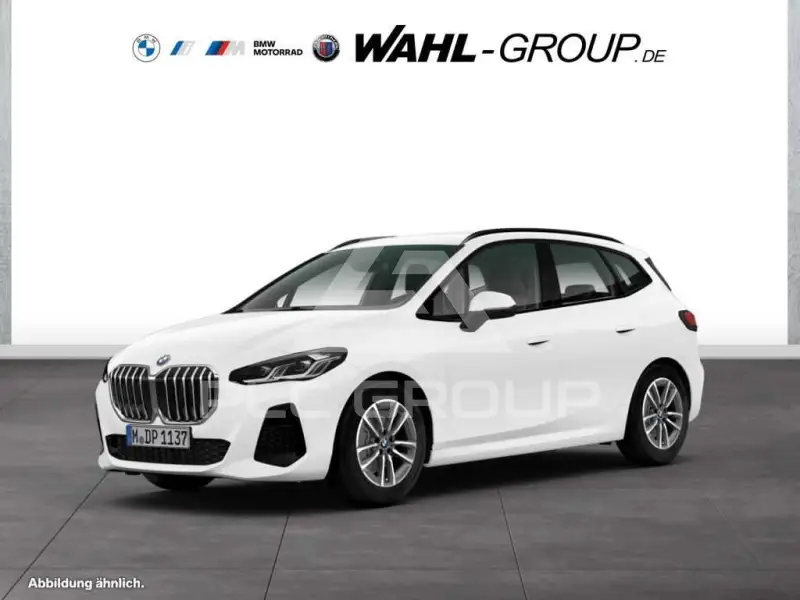 2025 BMW 220