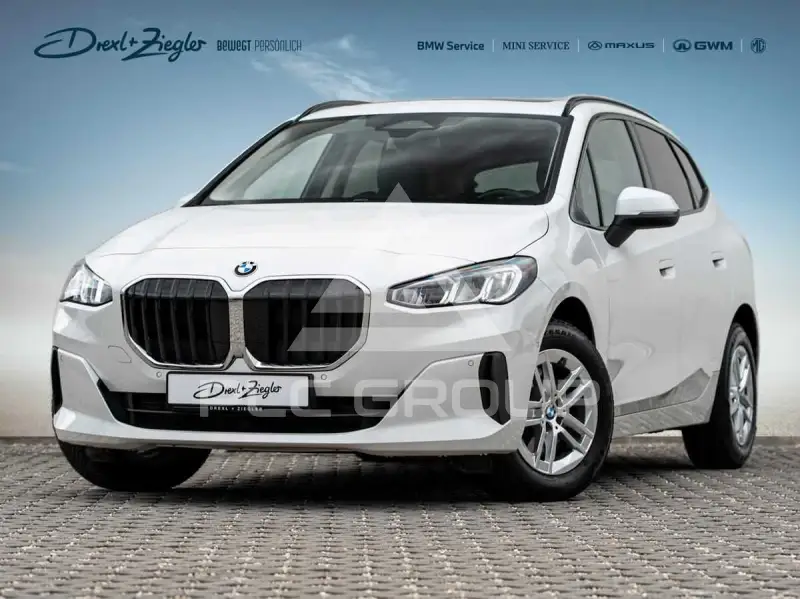 2025 BMW 220