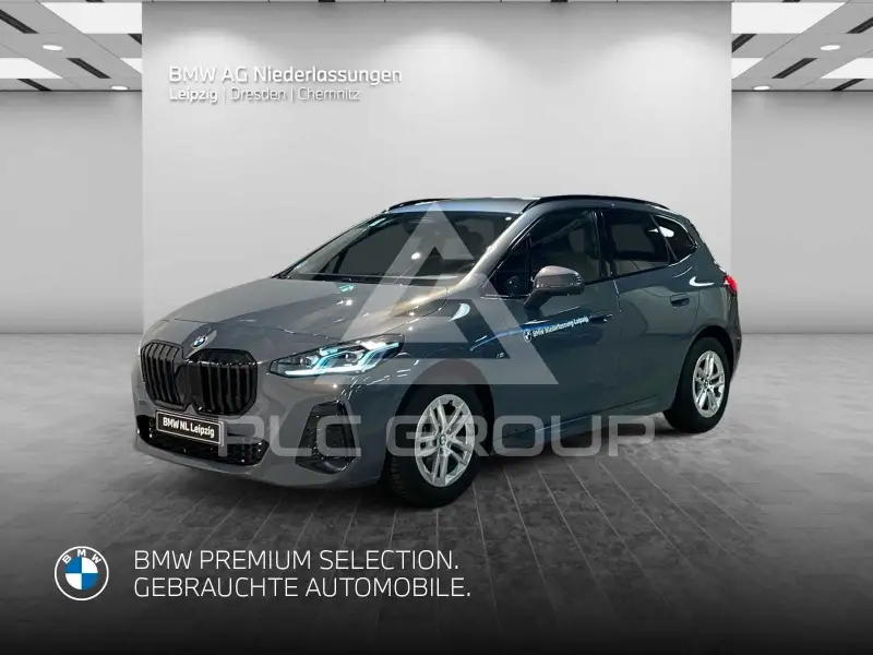 2025 BMW 220