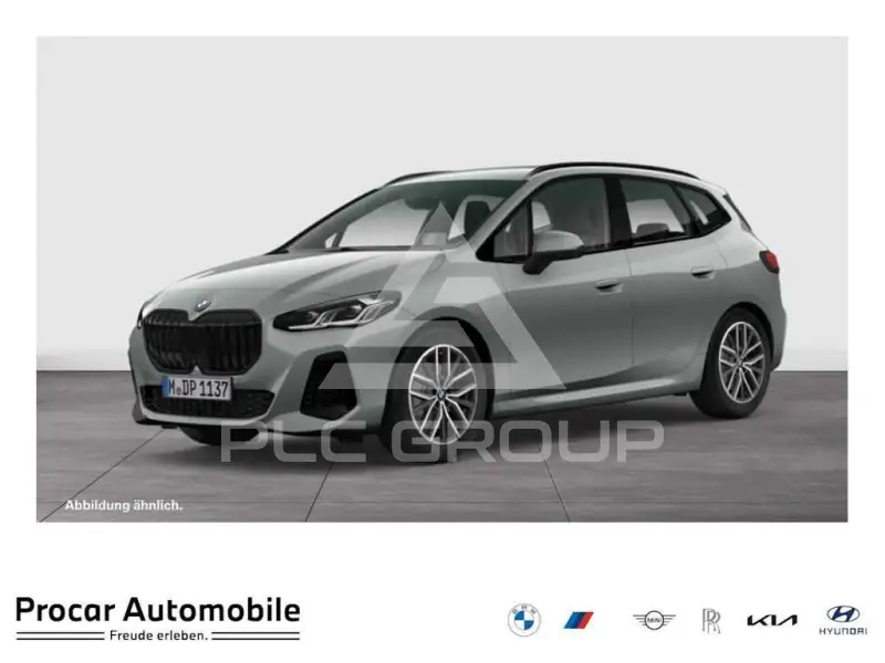 2025 BMW 220
