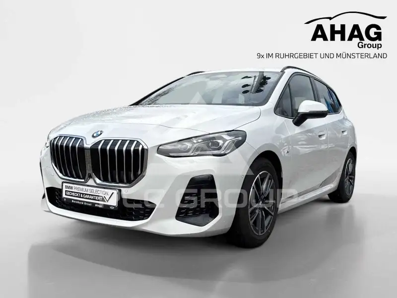 2025 BMW 220