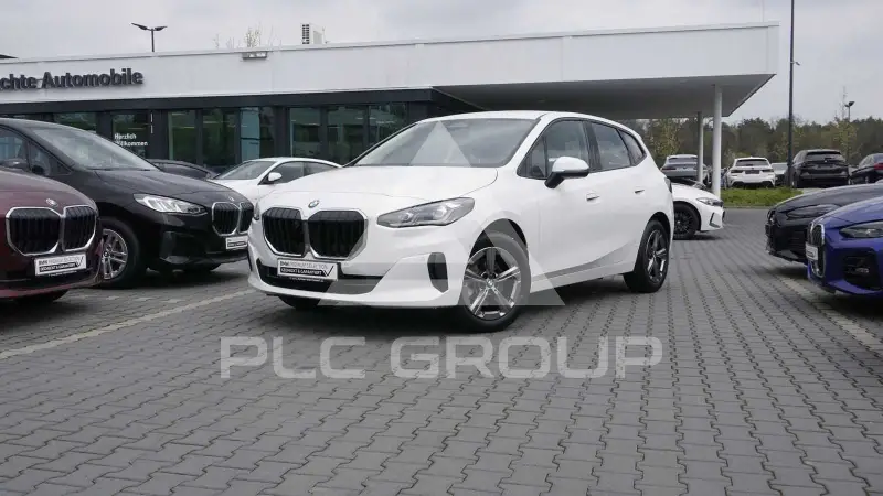 2025 BMW 220