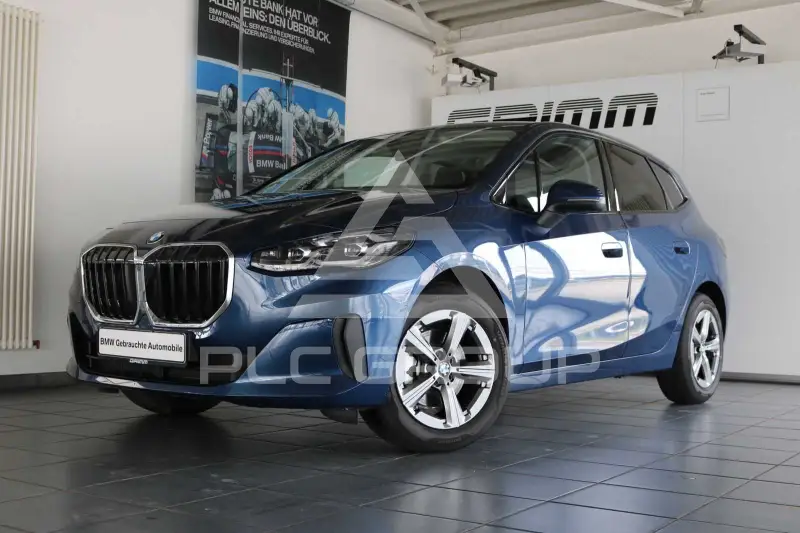2025 BMW 220
