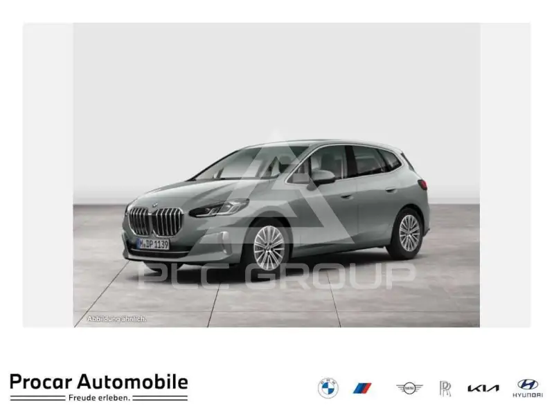 2025 BMW 220