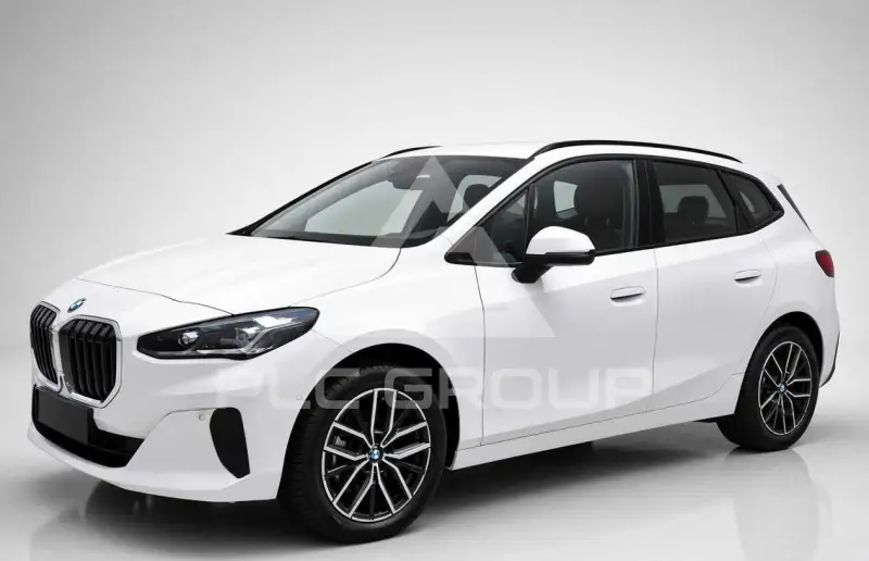 2025 BMW 220
