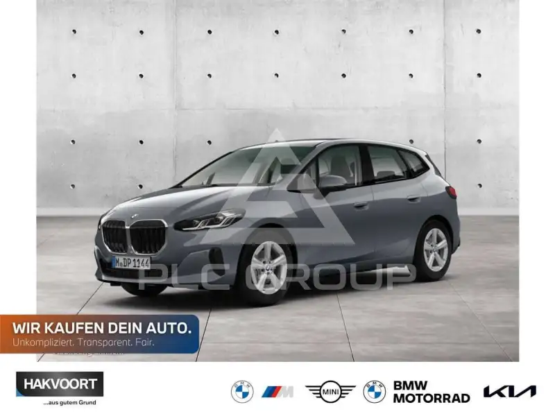 2025 BMW 220