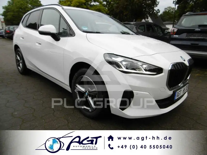 2025 BMW 220
