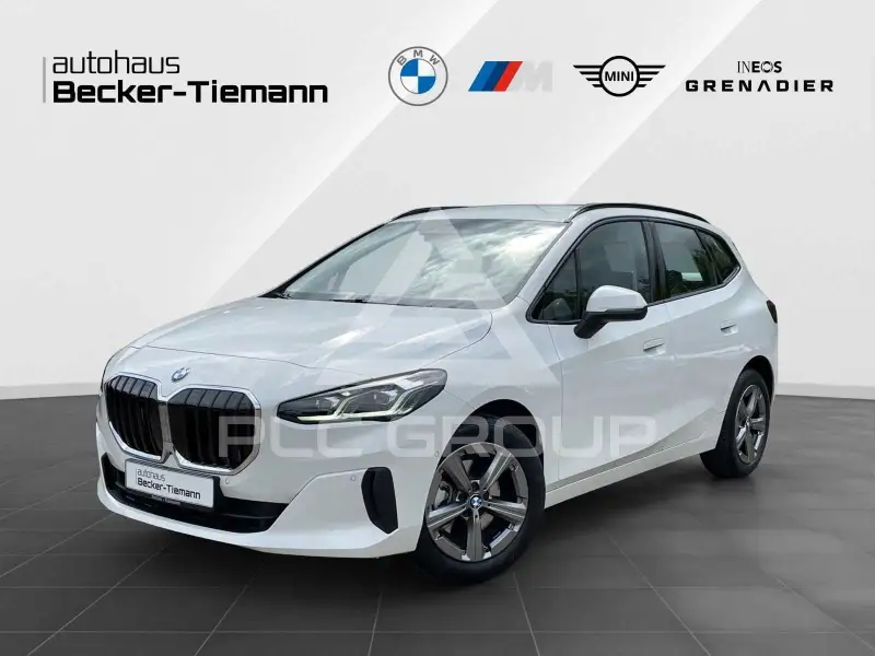 2025 BMW 220