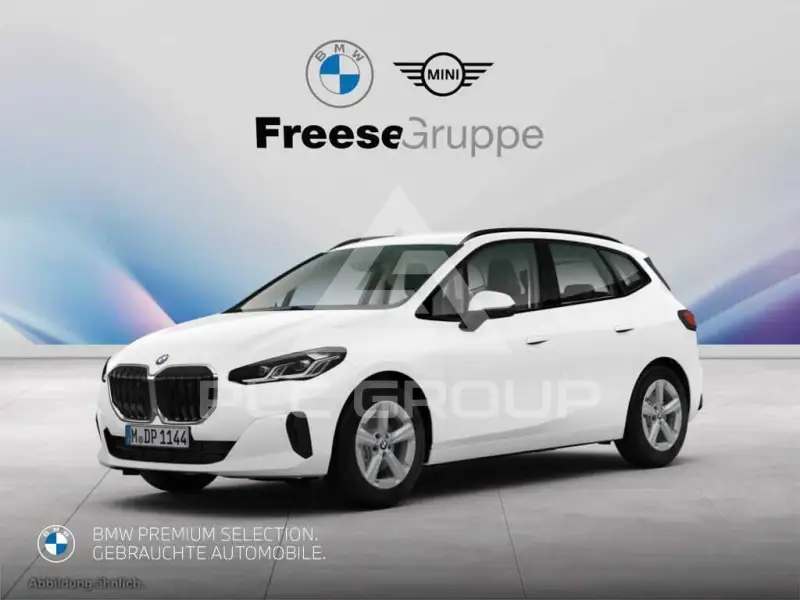 2025 BMW 220