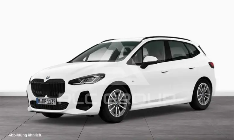 2025 BMW 220