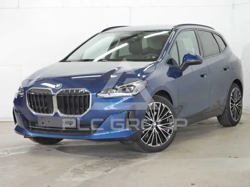 2025 BMW 220
