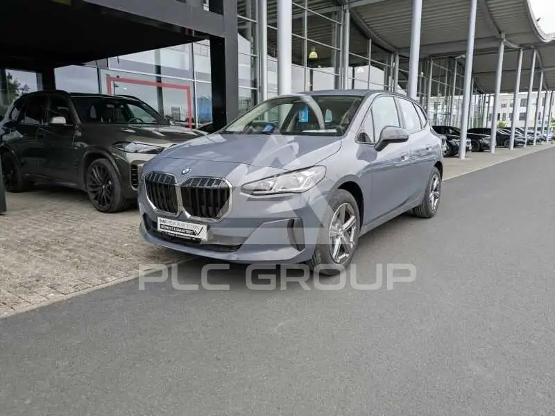 2025 BMW 220